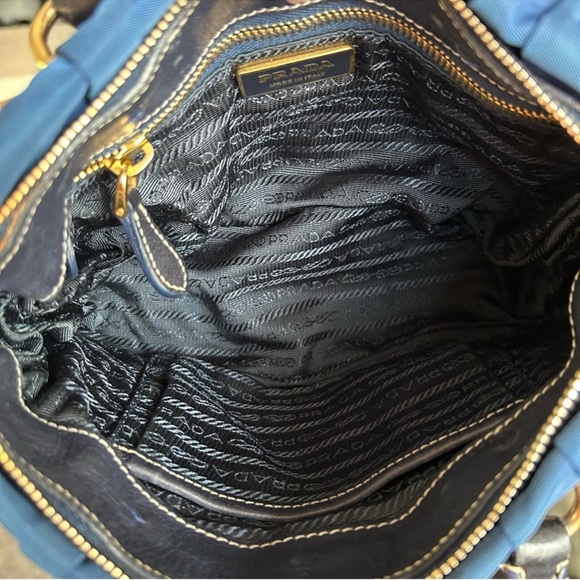 Prada Tessuto Nylon and Leather Gaufré Satchel. A truly timeless piece. - Picture 6 of 16